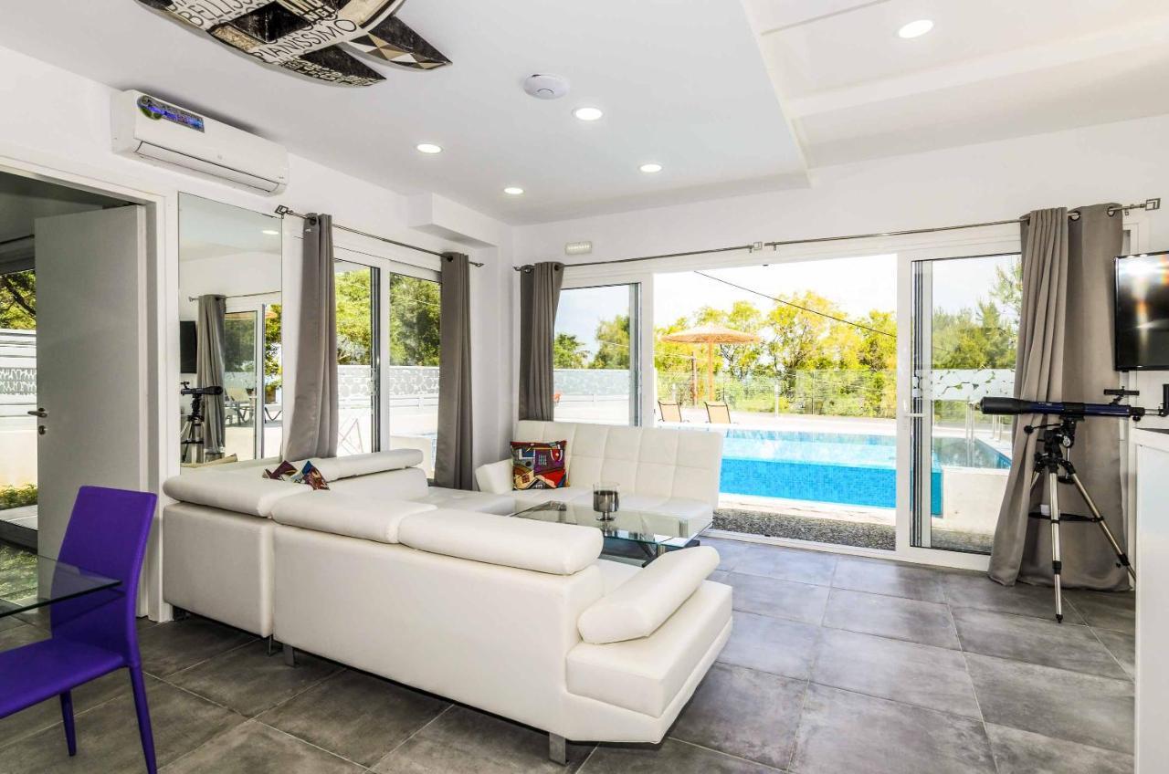 Amare La Vita Villa By Solmar Villas พลานอส ภายนอก รูปภาพ